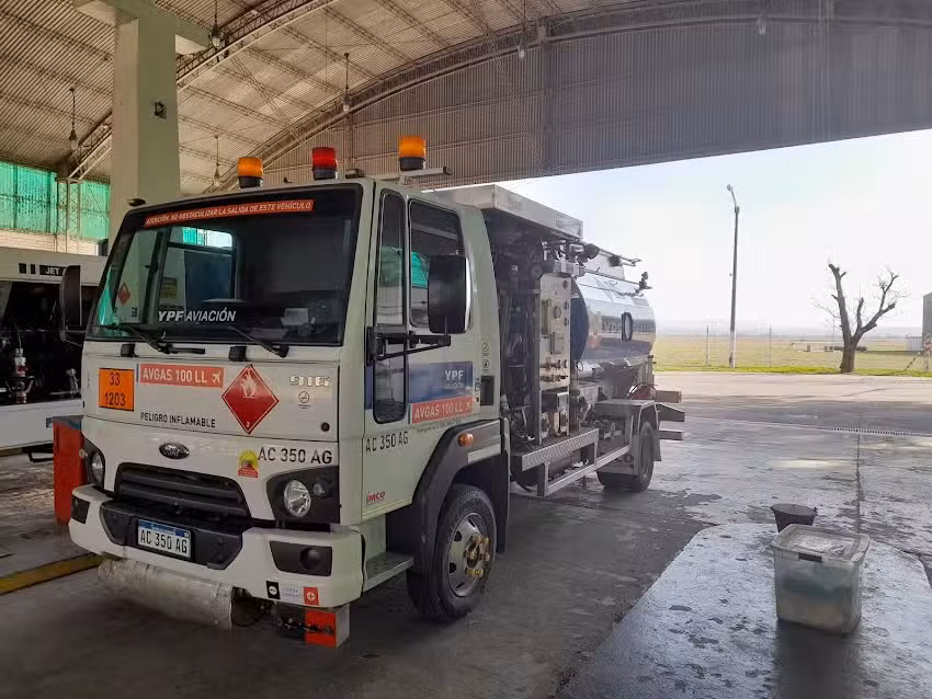 AEROPLANTA YPF AVIACIÓN (SACE/ESC)