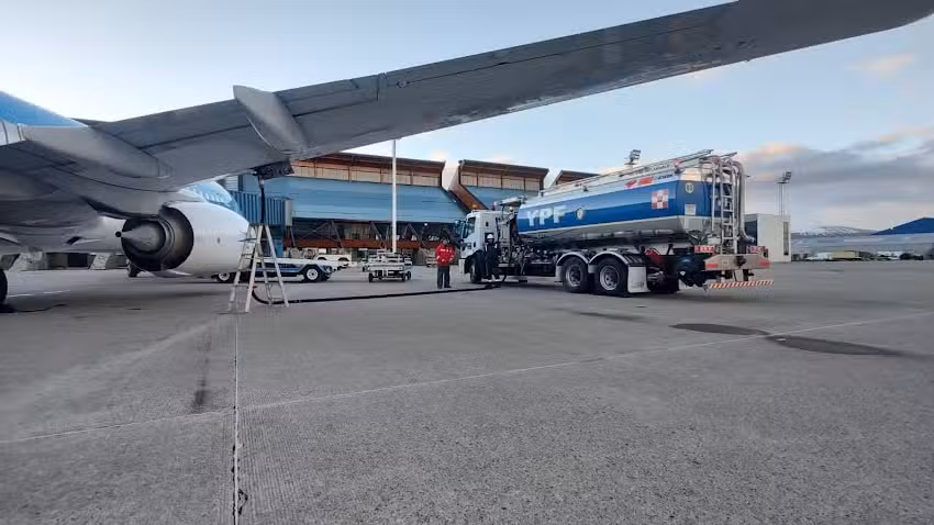 AEROPLANTA YPF AVIACIÓN (SAWH/USH)