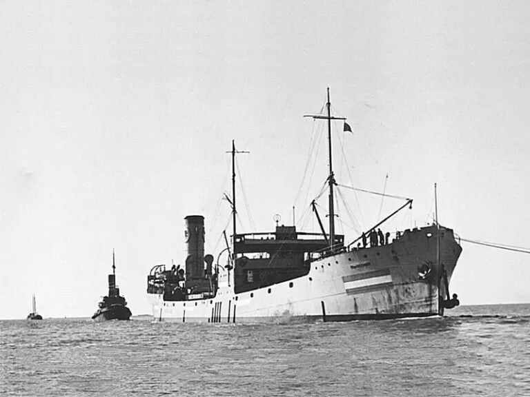 YPF: De las Balsas de Juncos a los Superpetroleros