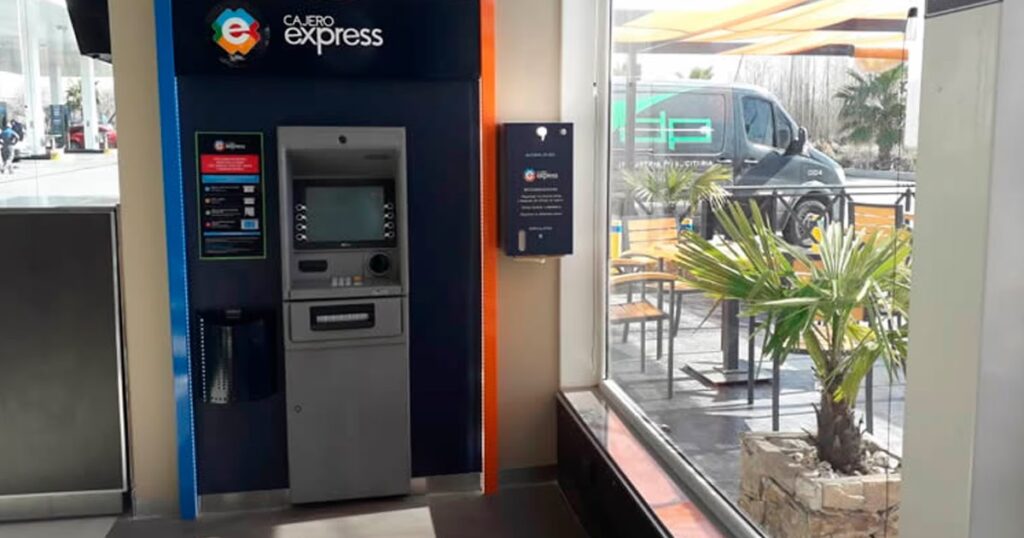 Retirar Dólares por Cajero: Guía Completa 2024