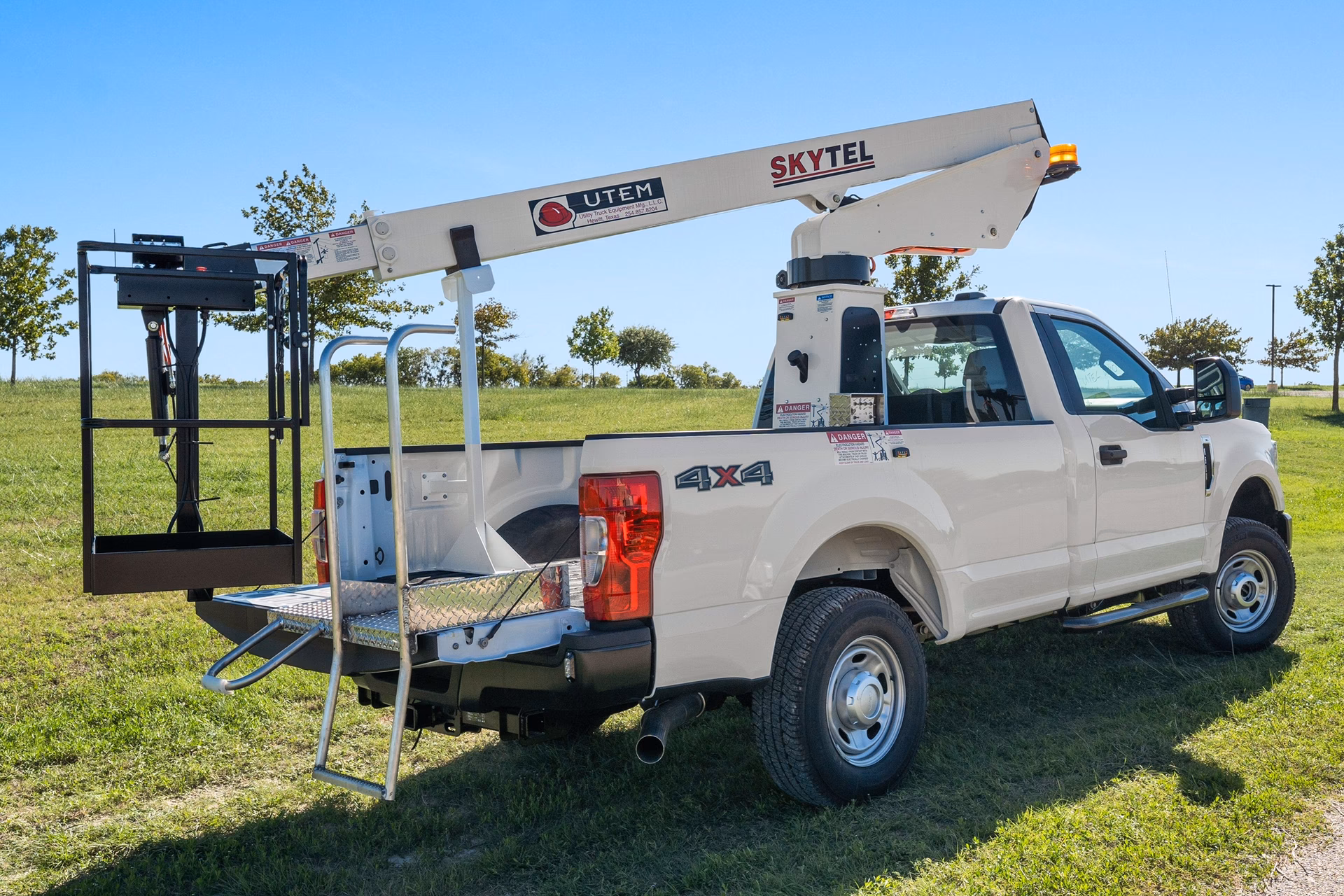 ¿Cómo se llaman los camiones con ametralladoras?