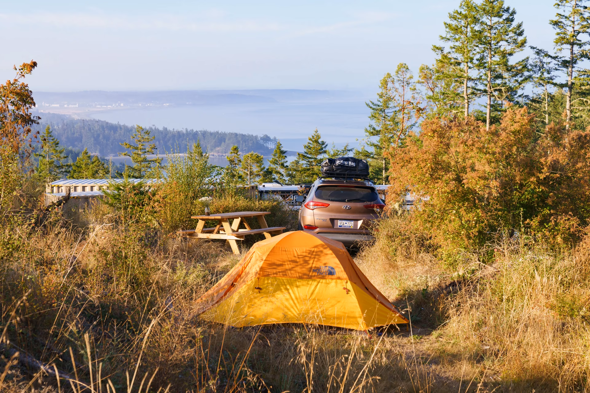 ¿Cuánto está la entrada al camping municipal de Rosario?