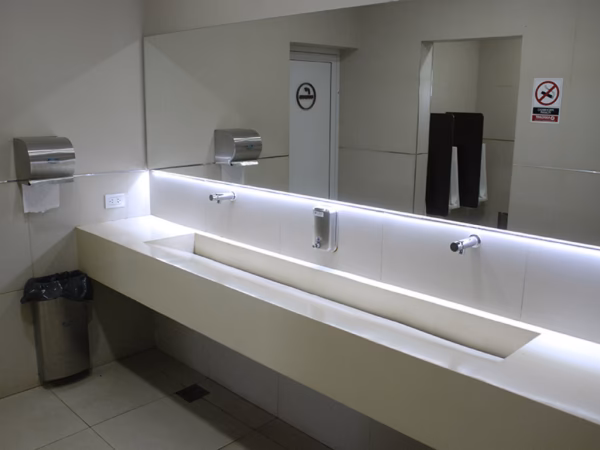 ¿Quién era la señora del baño?