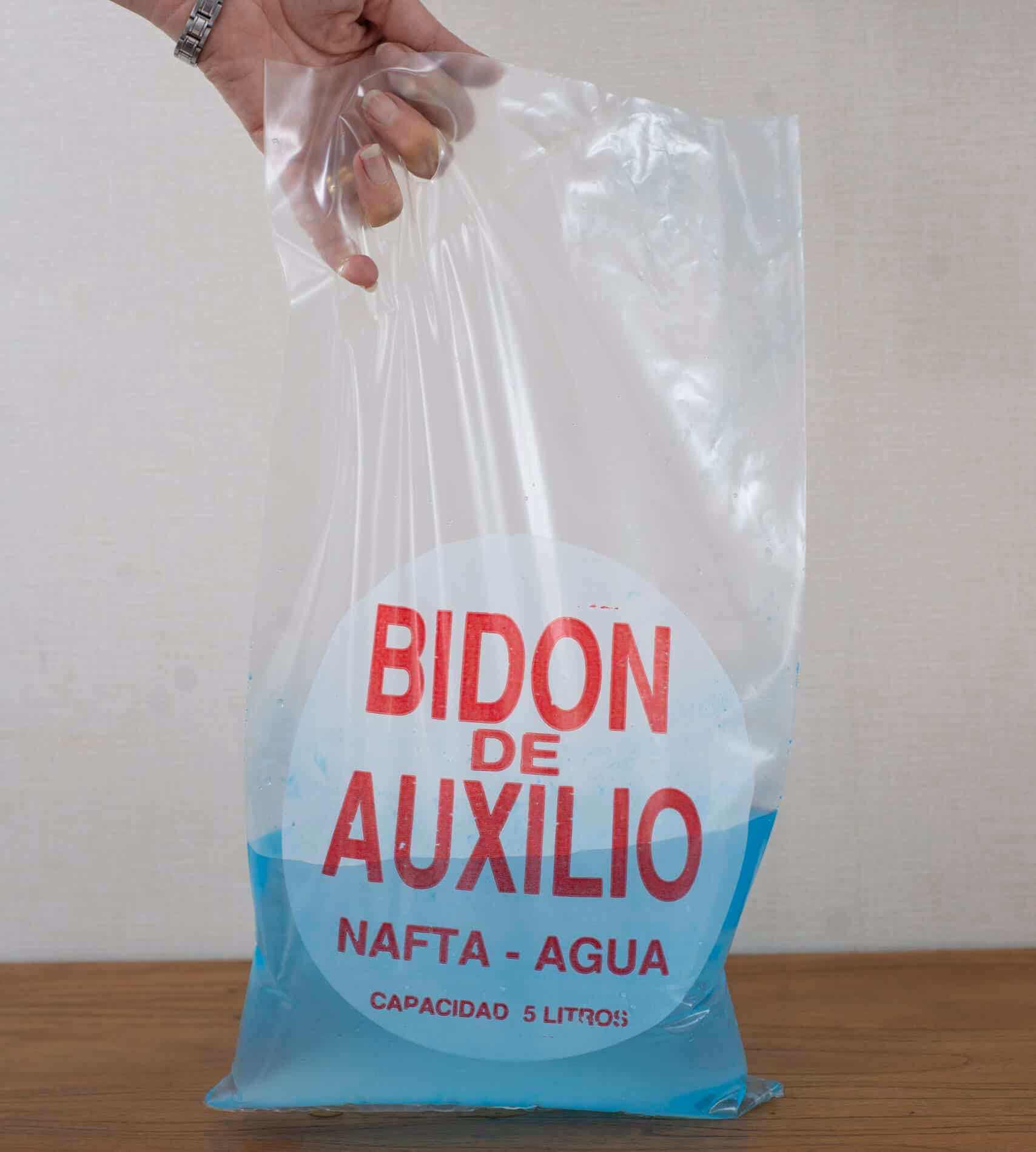 ¿Se puede cargar nafta en bidones?