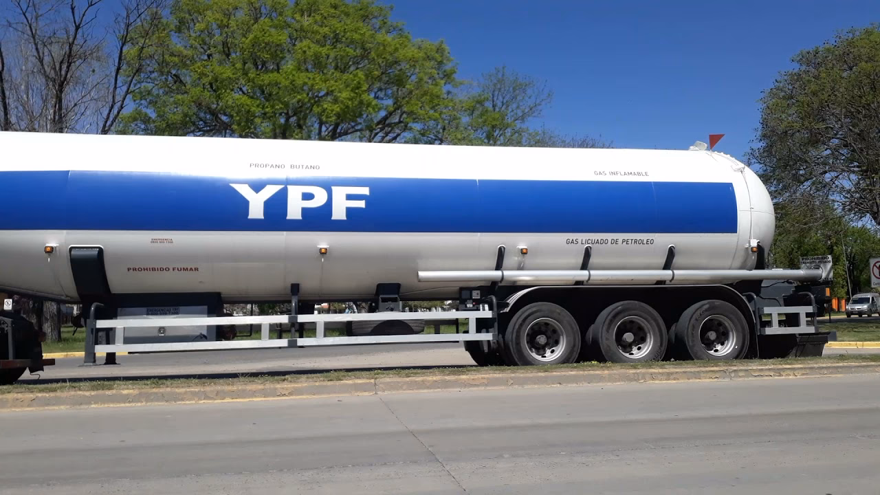 ¿Qué es el camión dorado de YPF en Argentina?