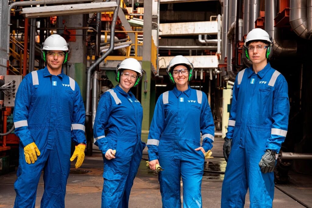 Ingeniería en Telco: Salarios y Futuro en YPF
