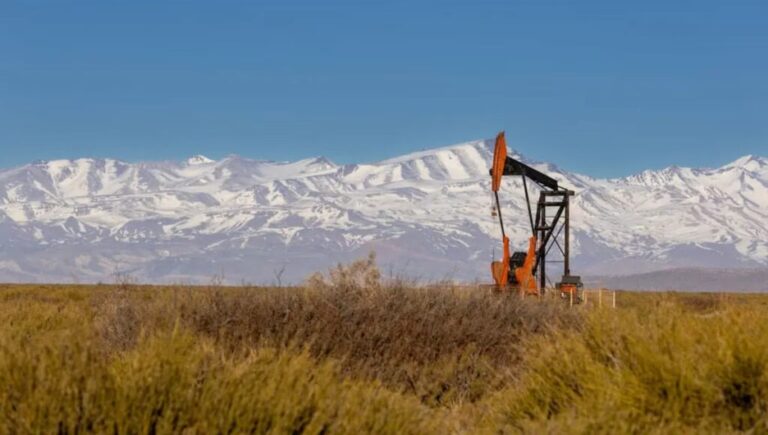 Ola de despidos en petroleras: ¿Un riesgo para YPF?