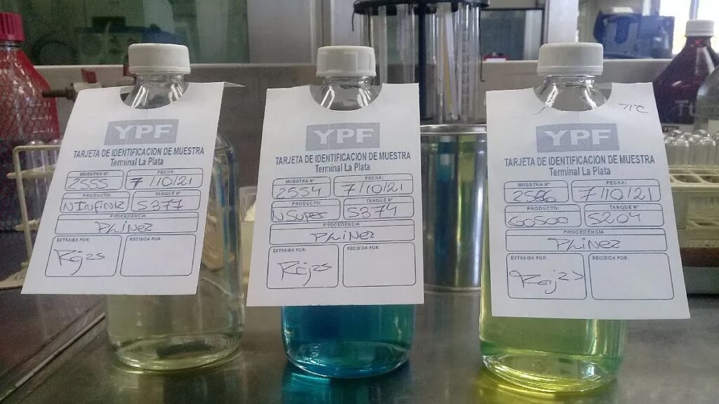 Nafta y Agua: ¿Por qué no se mezclan?