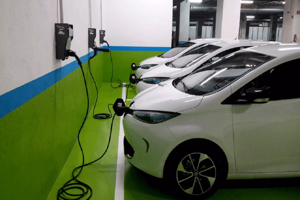 ¿Cuánto cuesta cargar un auto eléctrico en YPF?