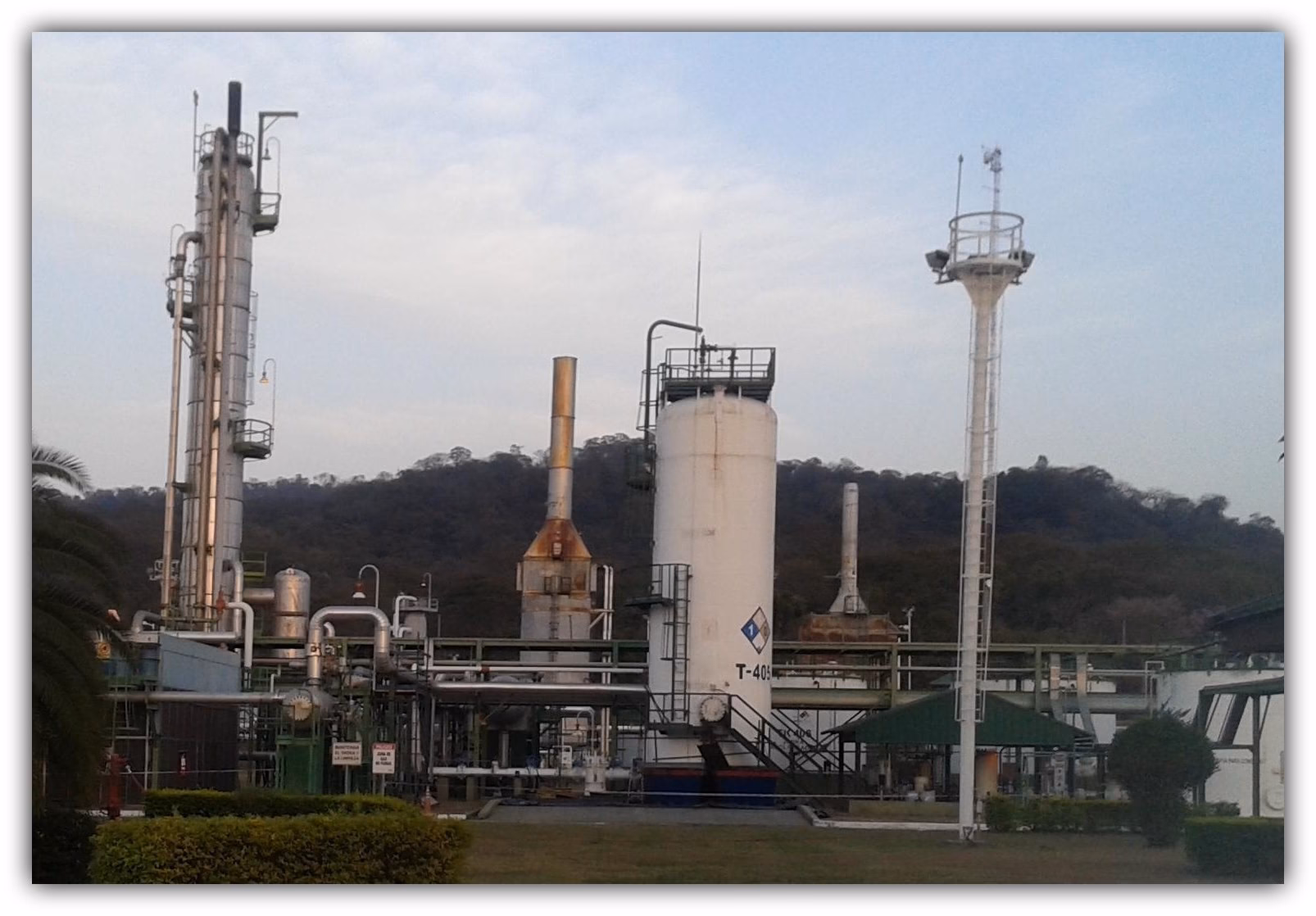 ¿Cómo se elimina el agua de una tubería de gas natural?