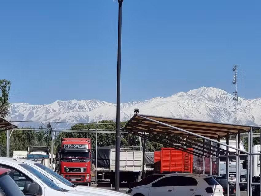 Duchas y lavandería camiones Megaparador YPF Perdriel