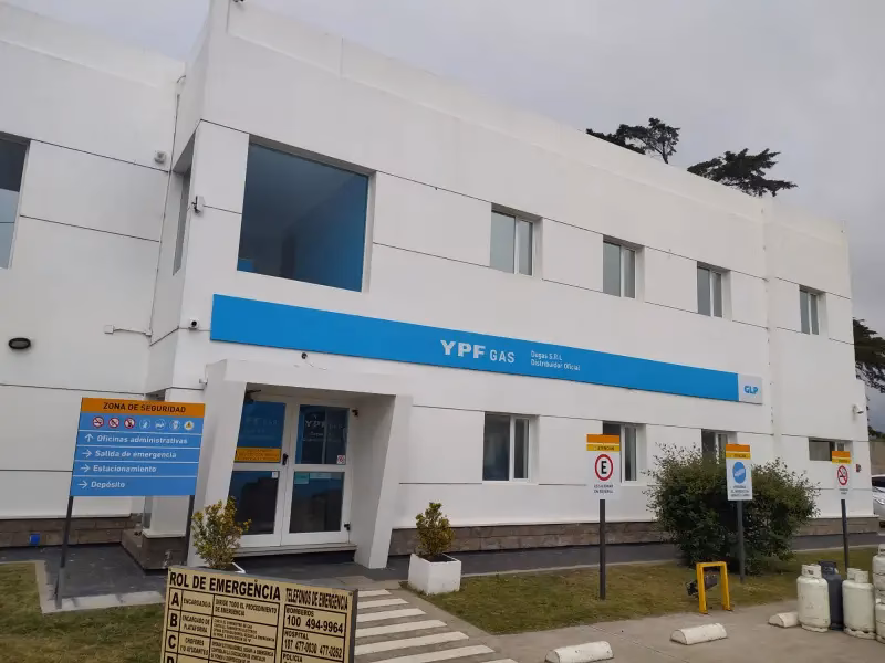 ¿YPF Gas Dugas distribuidor oficial?