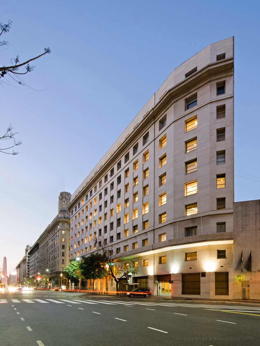 ¿Cómo se llama el edificio que está en la 9 de julio?
