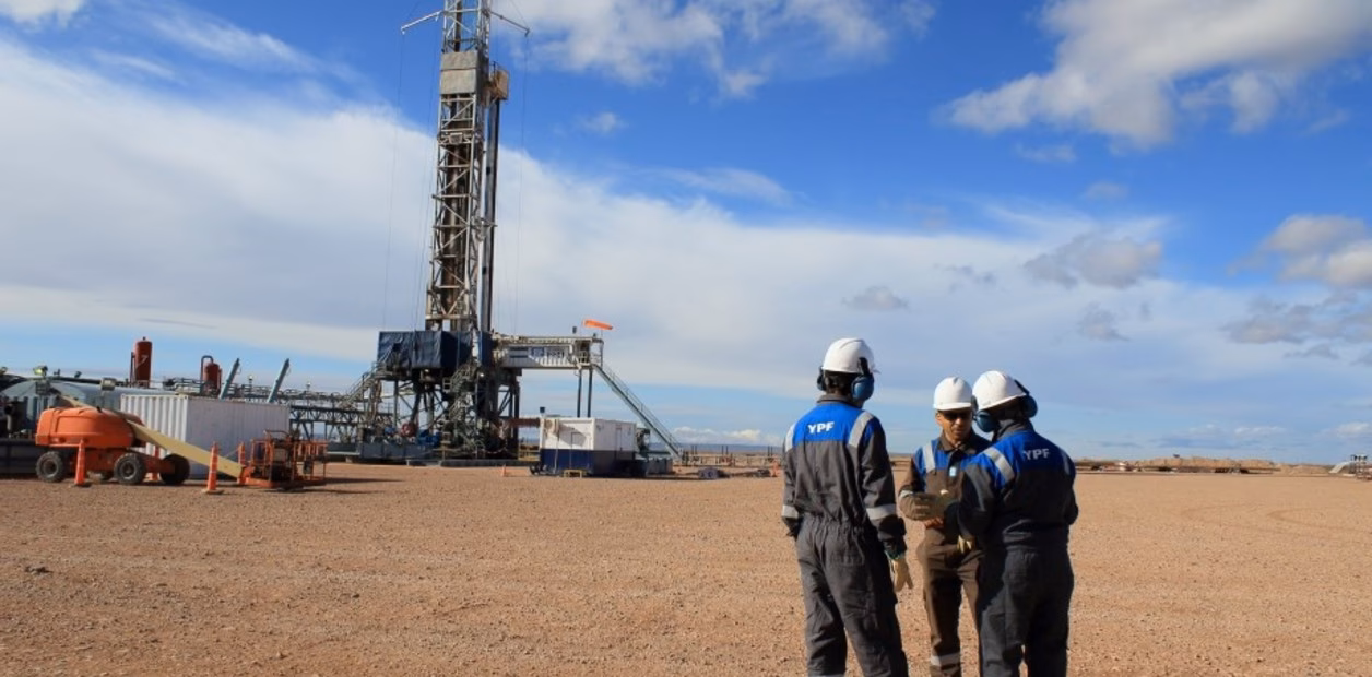 ¿Cuánto gana un empleado de YPF al mes?
