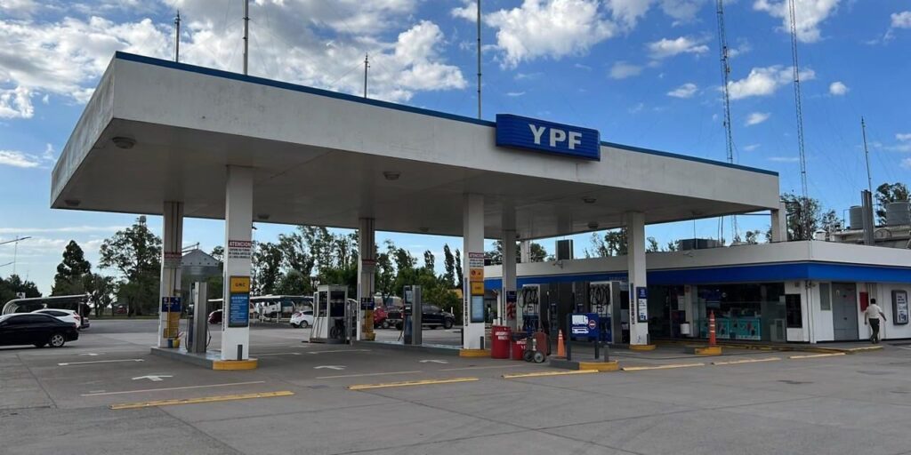 YPF: El motor de la red de estaciones de Argentina