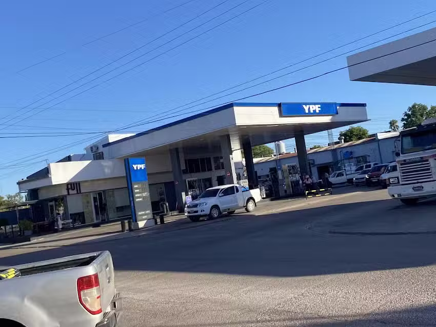 Estación de servicio YPF