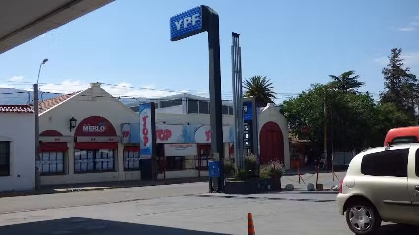 Estación de Servicio YPF