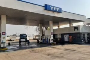 Estación de Servicio YPF Las Flores