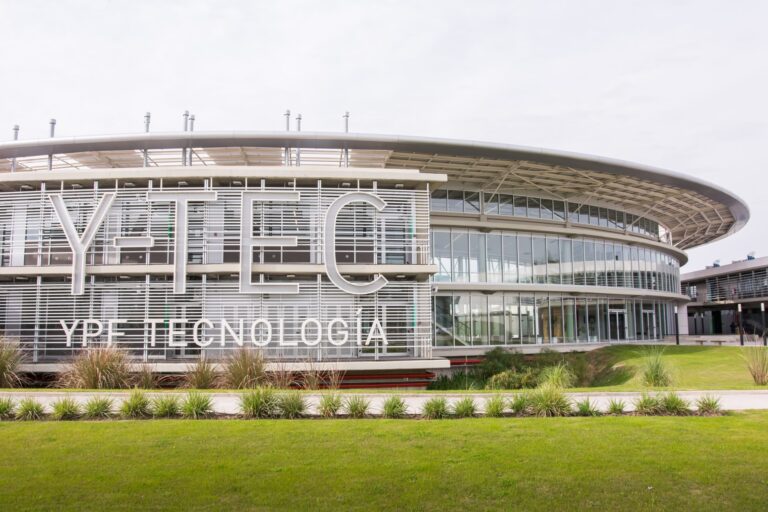 Fiambalá: Aventura y Relax en la Casa del Viento