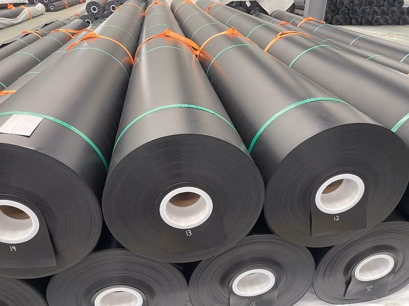 ¿Cuánto vale un metro de geomembrana?