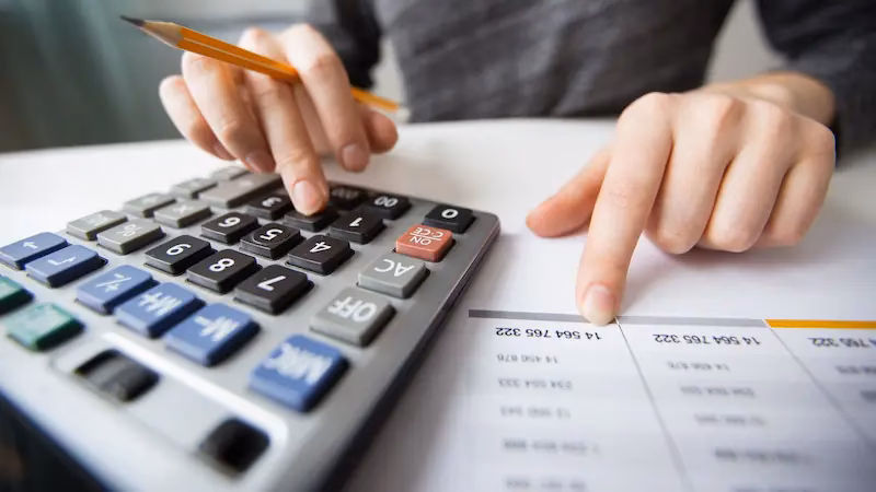 ¿Cuánto es el impuesto que se cobra por un cheque?