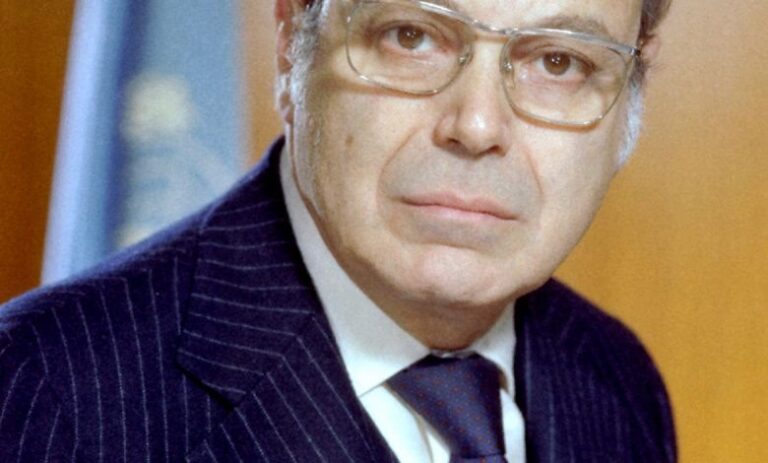 Javier Pérez de Cuéllar: Vida de un diplomático