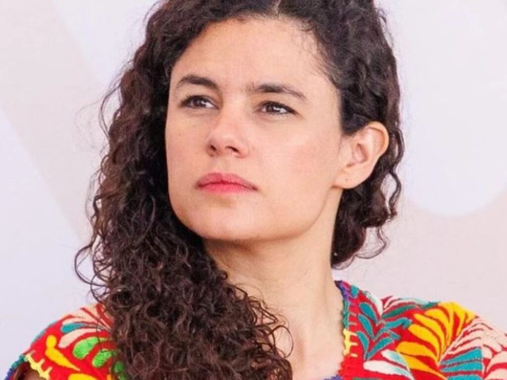 Luisa Alcalde: La Trayectoria de una Figura Clave