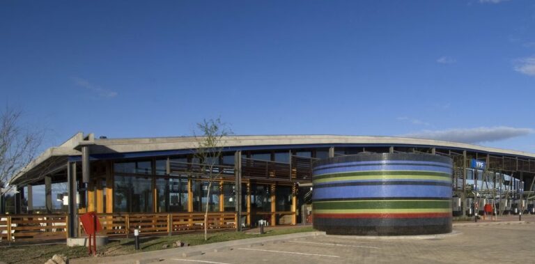 YPF te acompaña a Tigre y al Puerto de Frutos