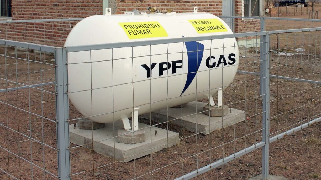 Dirigibles: Los Gigantes del Aire y el Gas de YPF