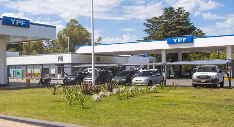 ¿Cuánto tiempo puede estar un vehículo estacionado en la calle?