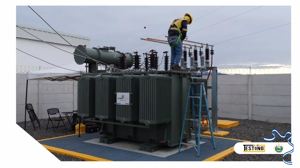 ¿Cuántos años es la vida útil de un transformador?