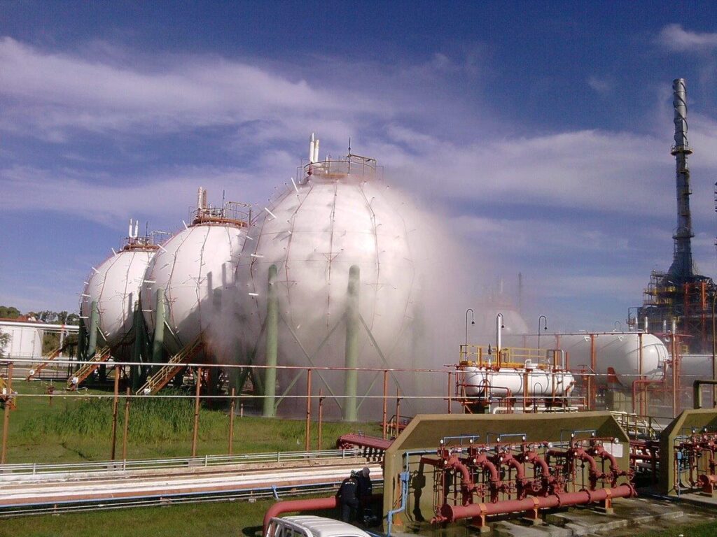 YPF bajo fuego: El bombardeo de 1955 en Mar del Plata