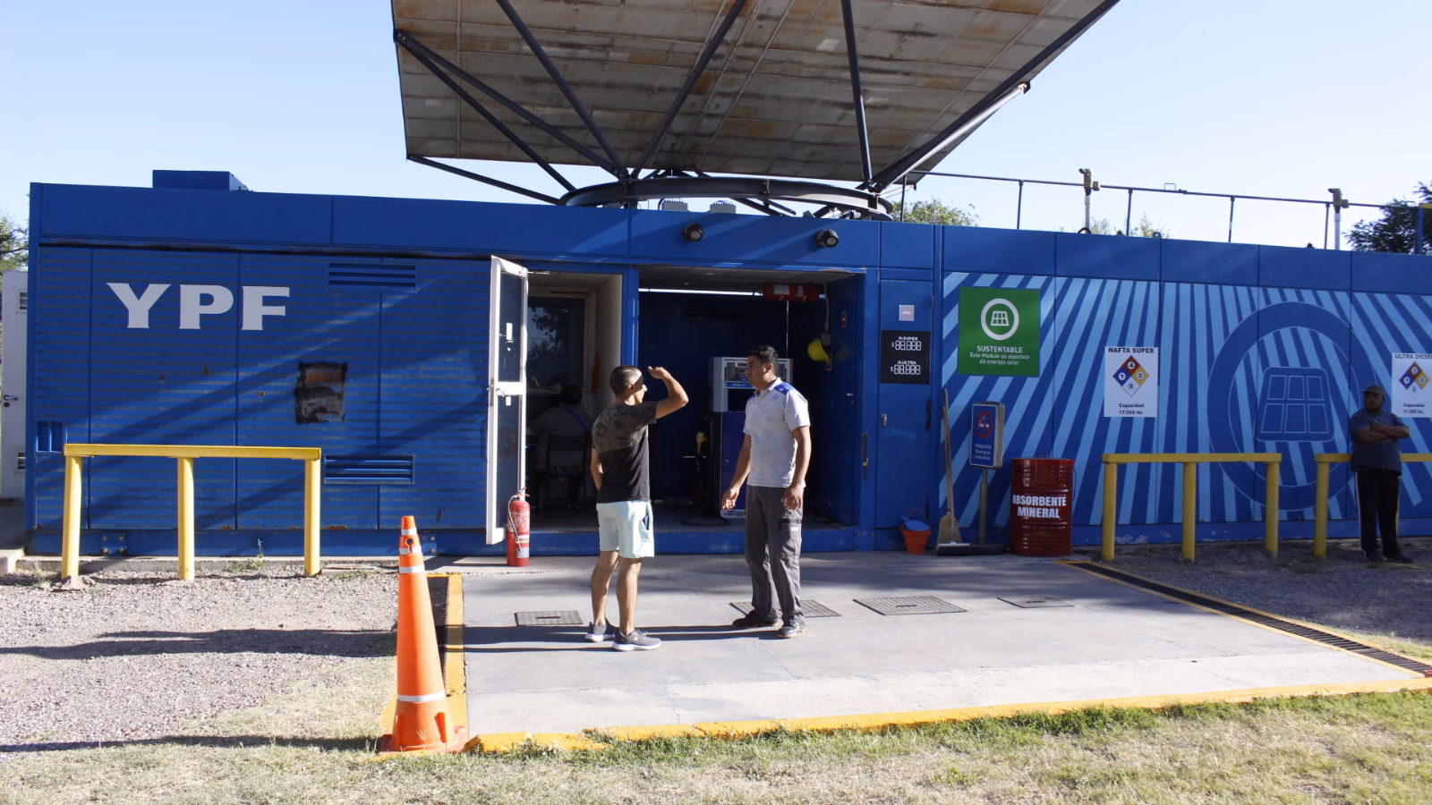 ¿Cuántas personas viven en General Alvear, Mendoza?