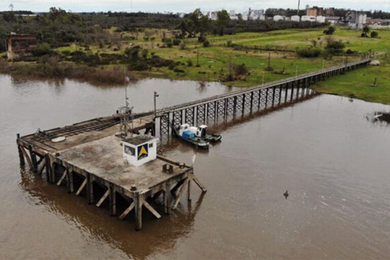 Guía para viajar de Colón a Uruguay: Rutas y Tips