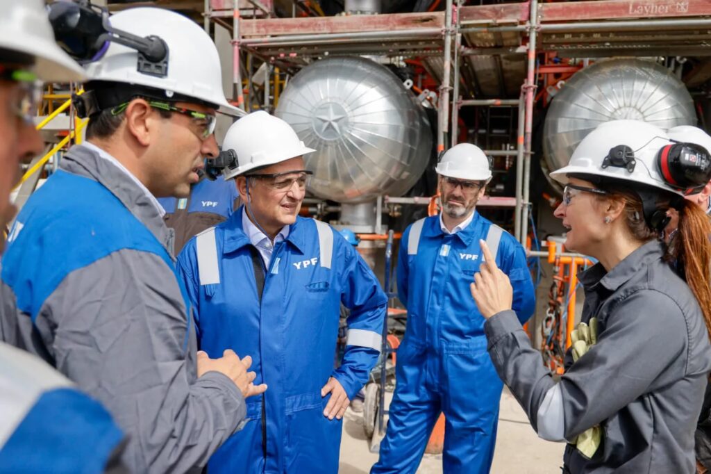 Guía para Trabajar en una Refinería de YPF