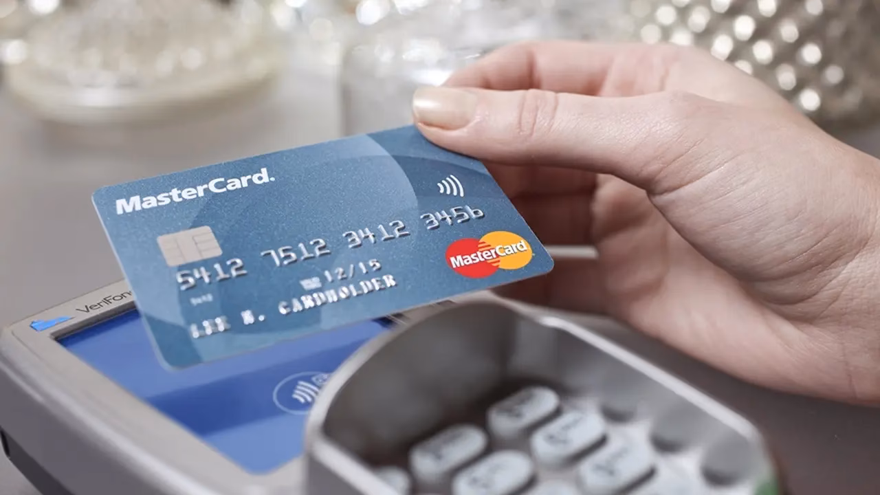 What is a Visa contactless card?