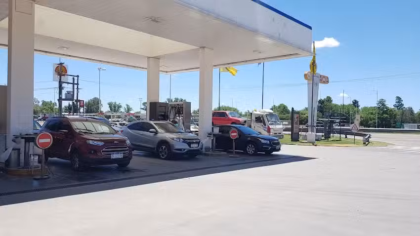 YPF ACA CARMEN DE ARECO