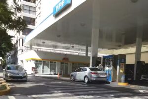 YPF ACA OLIVOS