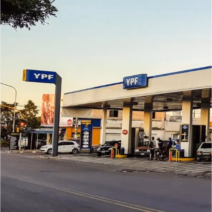 ¿Número de teléfono del aeropuerto de Santa Rosa?