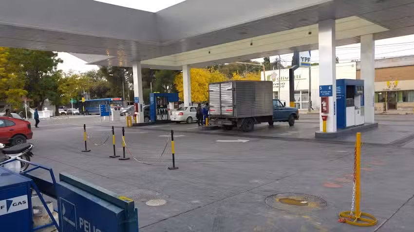 YPF ALDO SANCHEZ Y GNC AS&SA