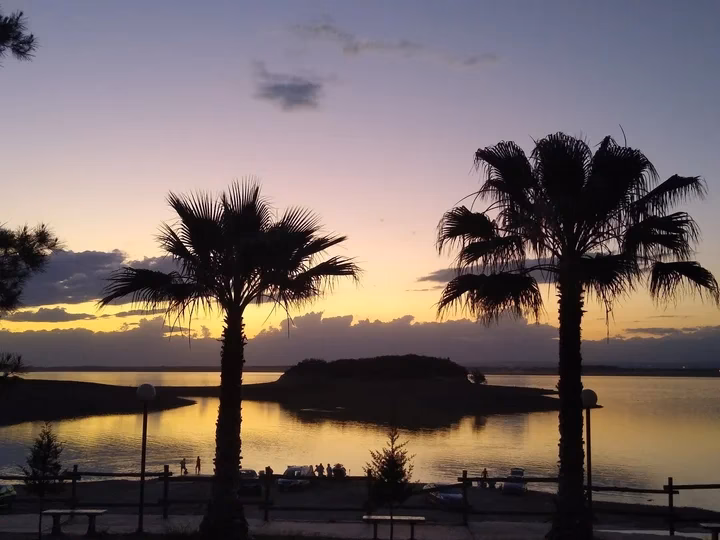 What is the 200 rule for camping?