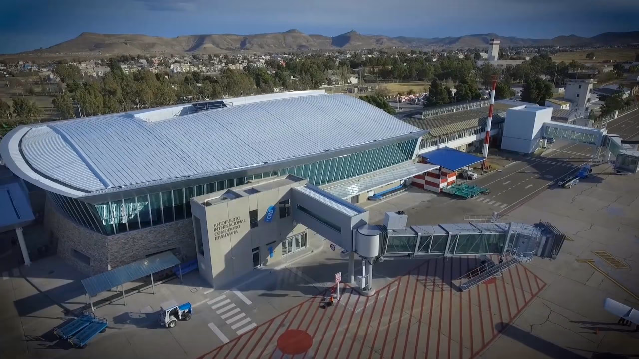 ¿Cuánto cuesta un taxi del aeropuerto de Comodoro Rivadavia al centro?