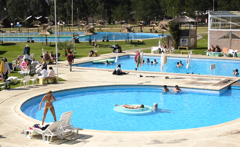 ¿Cuánto está la entrada a las termas del Ayui Concordia?