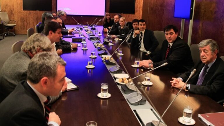 YPF: El Espejo de la Economía Argentina