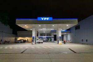 YPF (Estacion de Servicios del Aconquija)