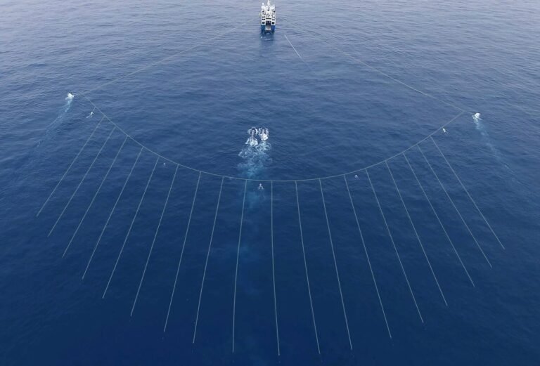 Exploración Sísmica: El Oído de YPF bajo Tierra