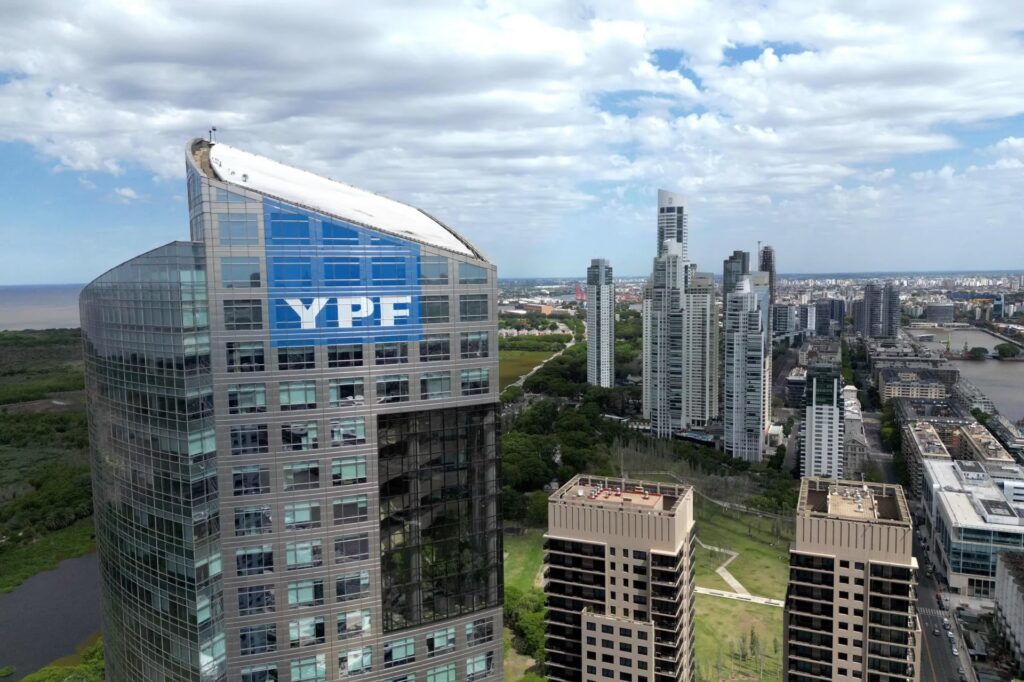 YPF y la Emisión de Bonos: Guía Clave para Invertir