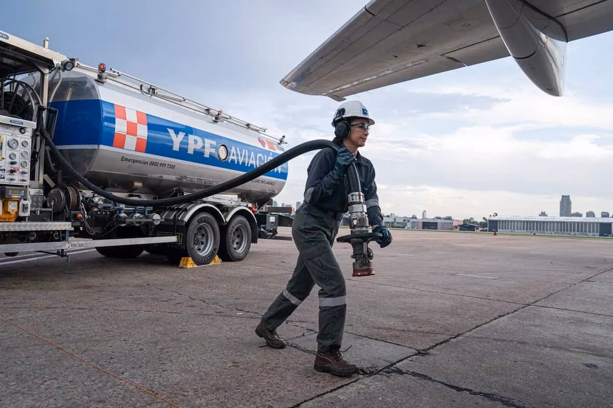 ¿Cuánto cuesta un litro de queroseno para aviones?