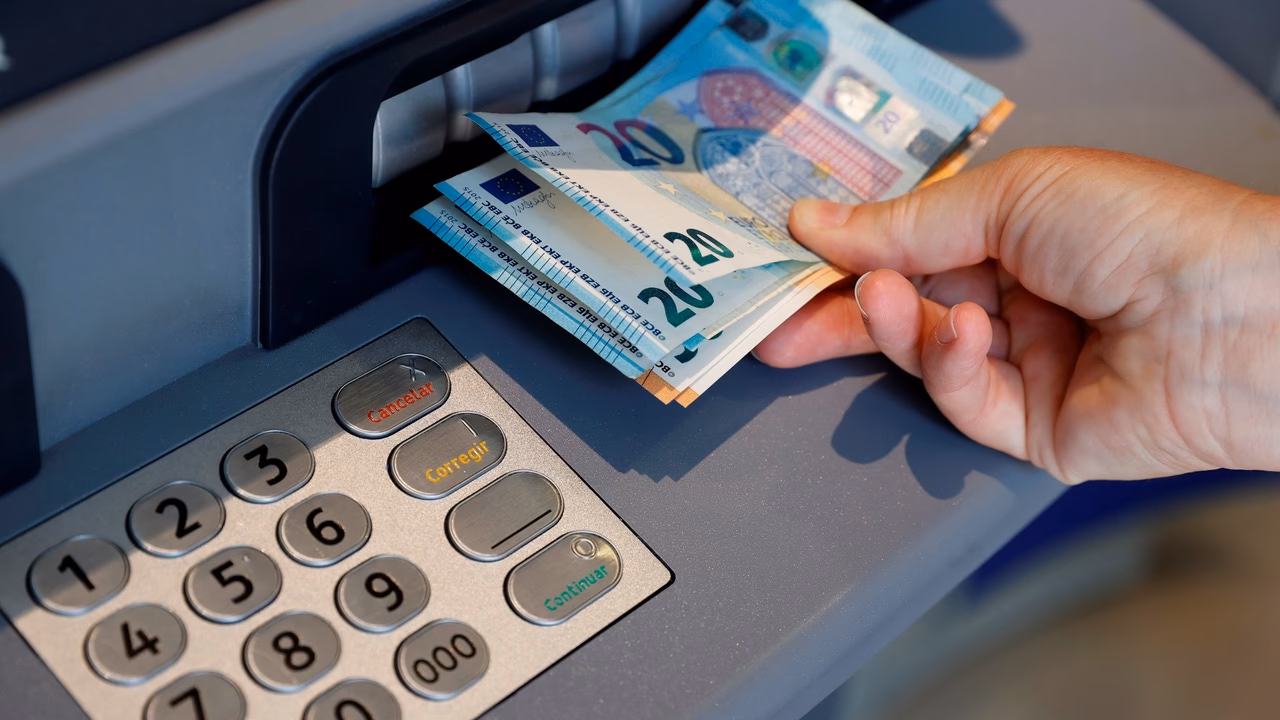 ¿Cómo sacar dinero en Argentina con tarjeta extranjera?