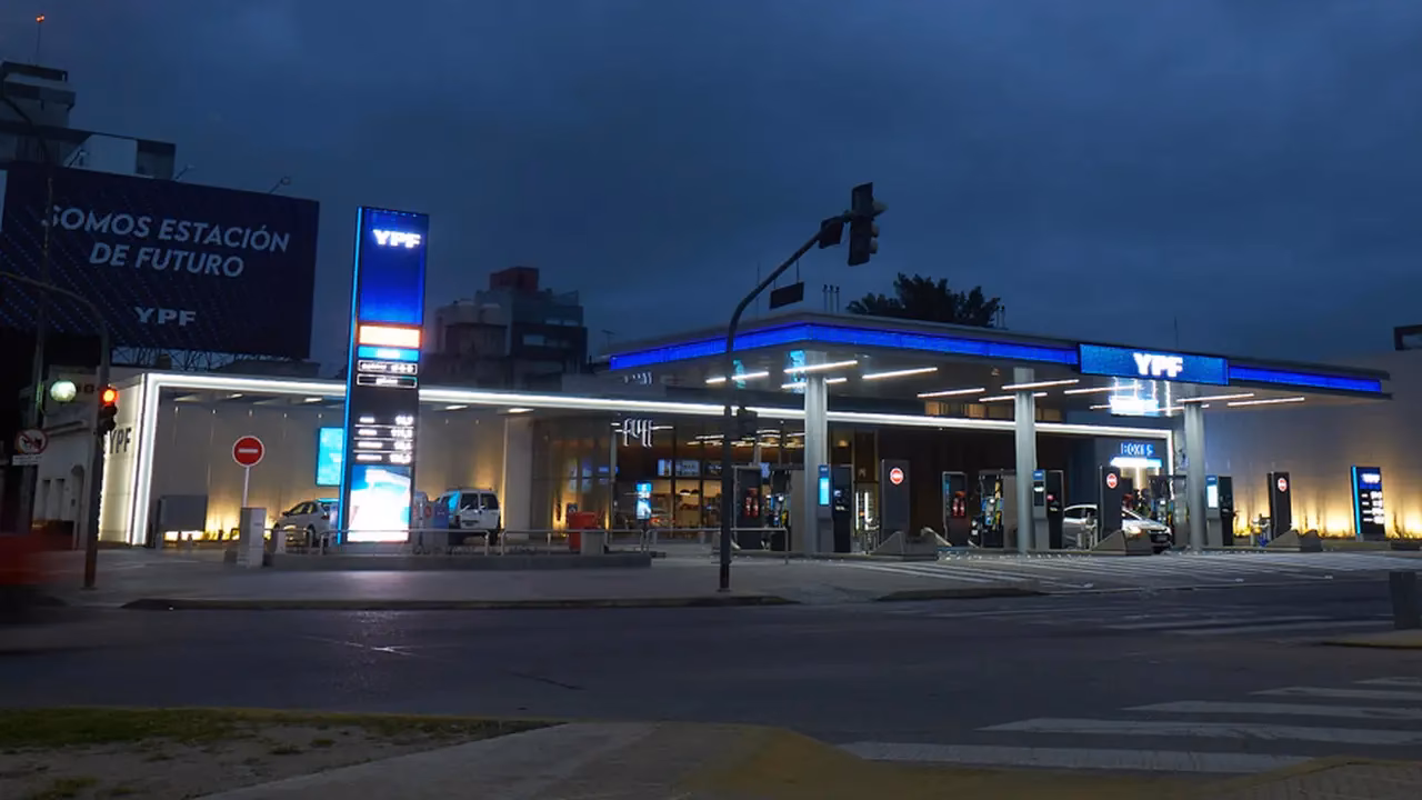 ¿Cuál es el mail de YPF?